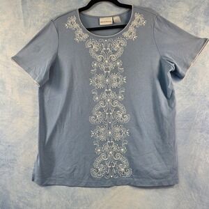 Alfred Dunner Light Blue Embroidered Short Sleeve Top White Scallop Trim Mens XL